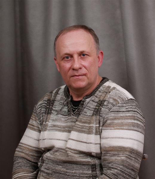 Помощник по хозяйству Сергей