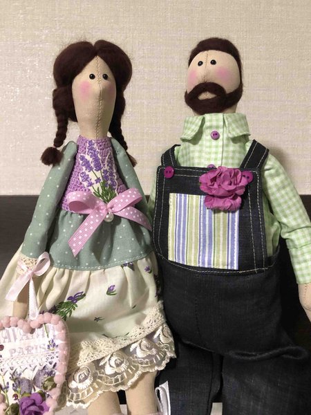 Коллективная работа с детьми для оформления творческого пространства , игрушки сшиты в технике кукла-Тильда