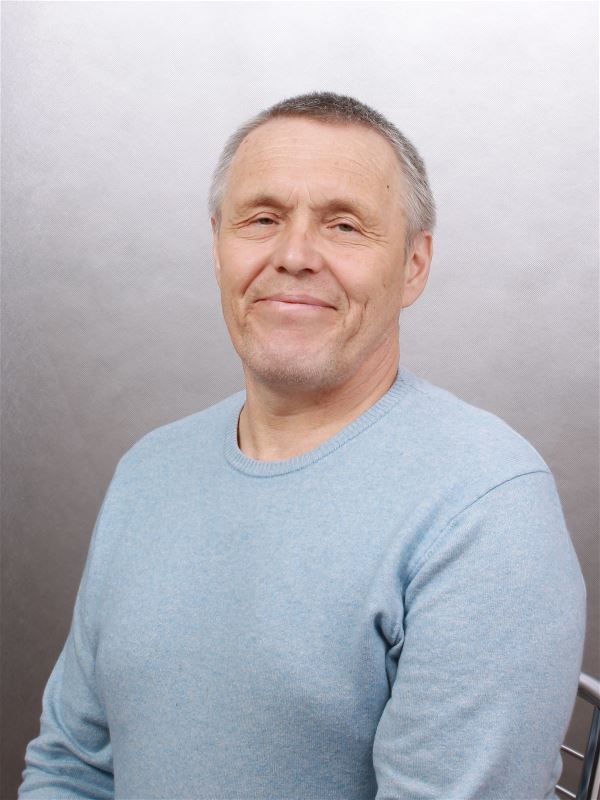 Помощник по хозяйству Владимир