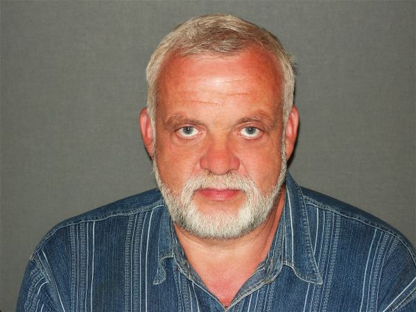 Помощник по хозяйству Александр