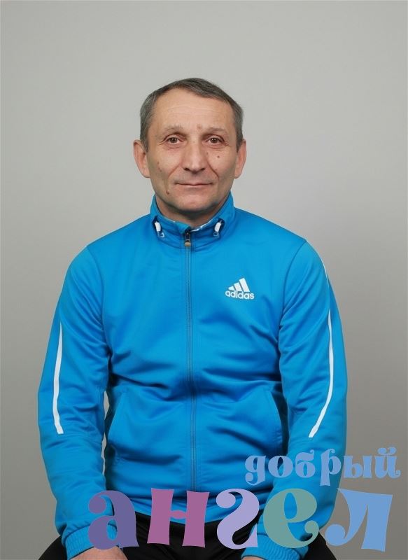 Помощник по хозяйству Александр