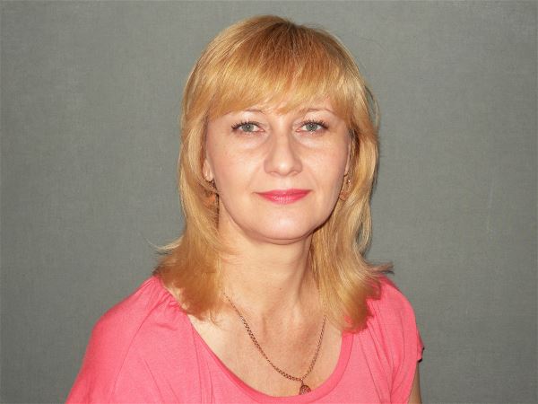 Домработница Елена