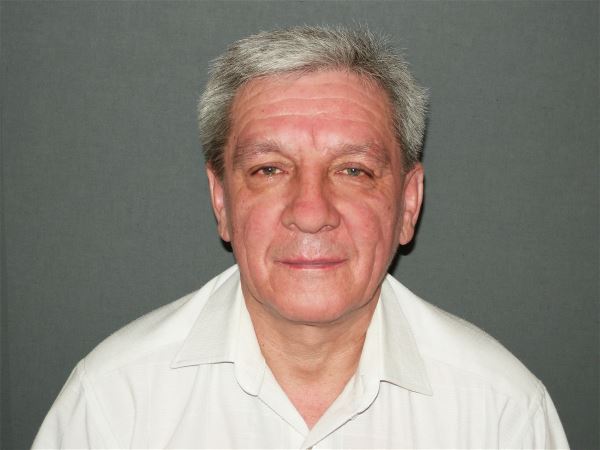 Помощник по хозяйству Владимир