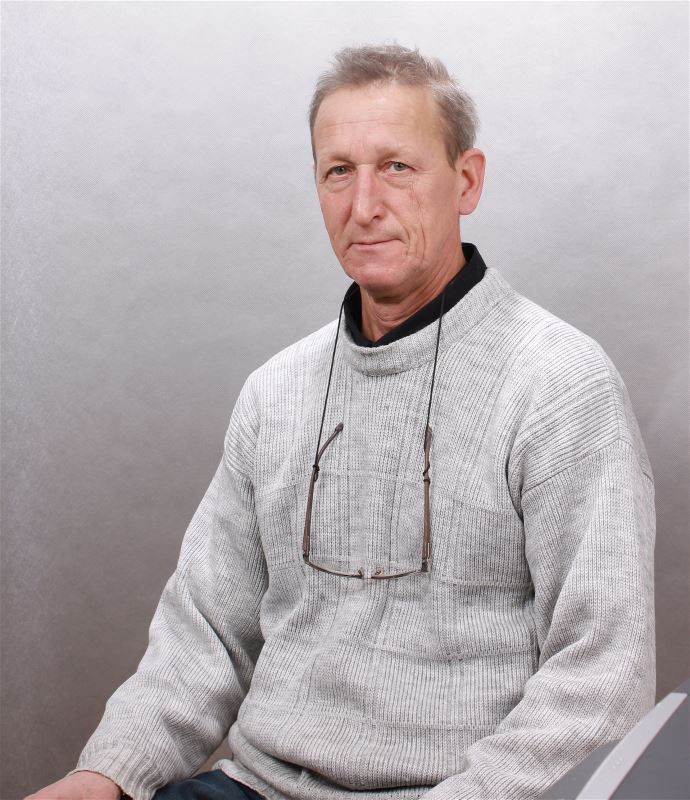Помощник по хозяйству Юрий