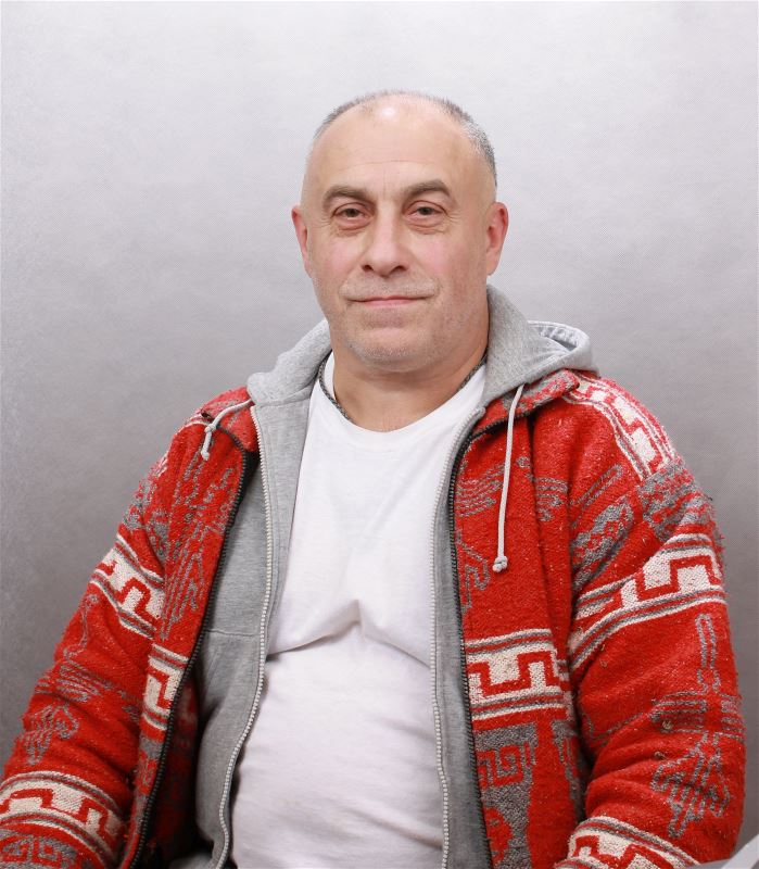 Водитель Геннадий