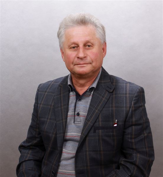 Помощник по хозяйству Евгений
