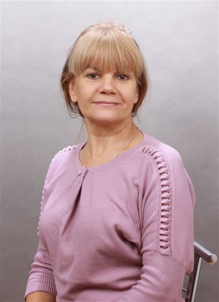 Няня Лариса Геннадиевна