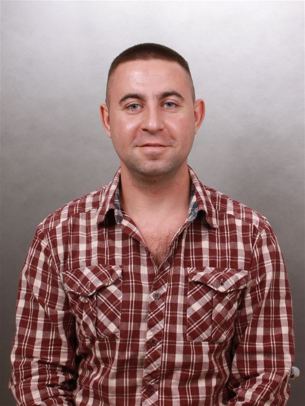 Помощник по хозяйству Петр