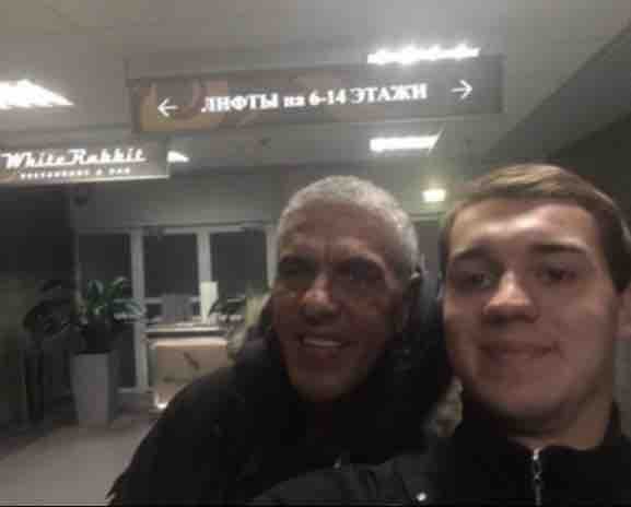 Один из гостей на нашем ужине