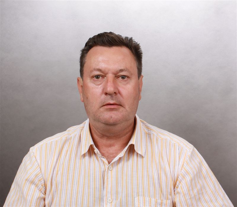 Помощник по хозяйству Александр