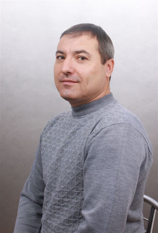 Помощник по хозяйству Эдуард