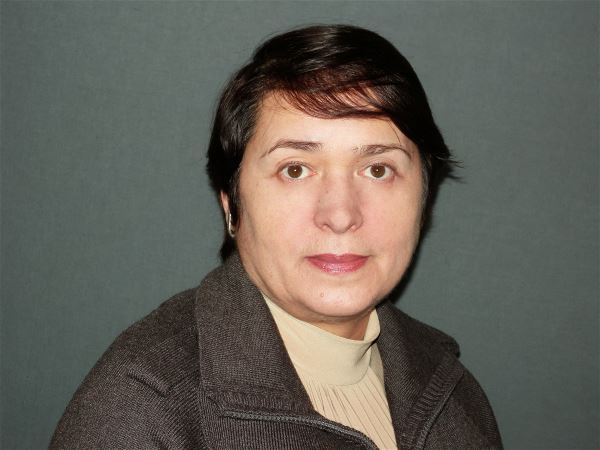 Няня Лариса