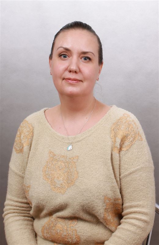 Домработница Елена