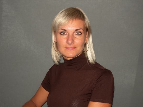 Няня Элла