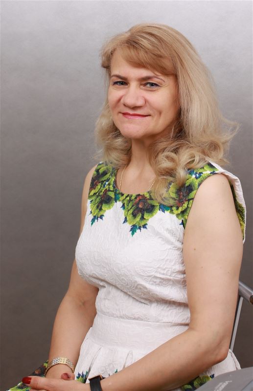 Домработница Елена