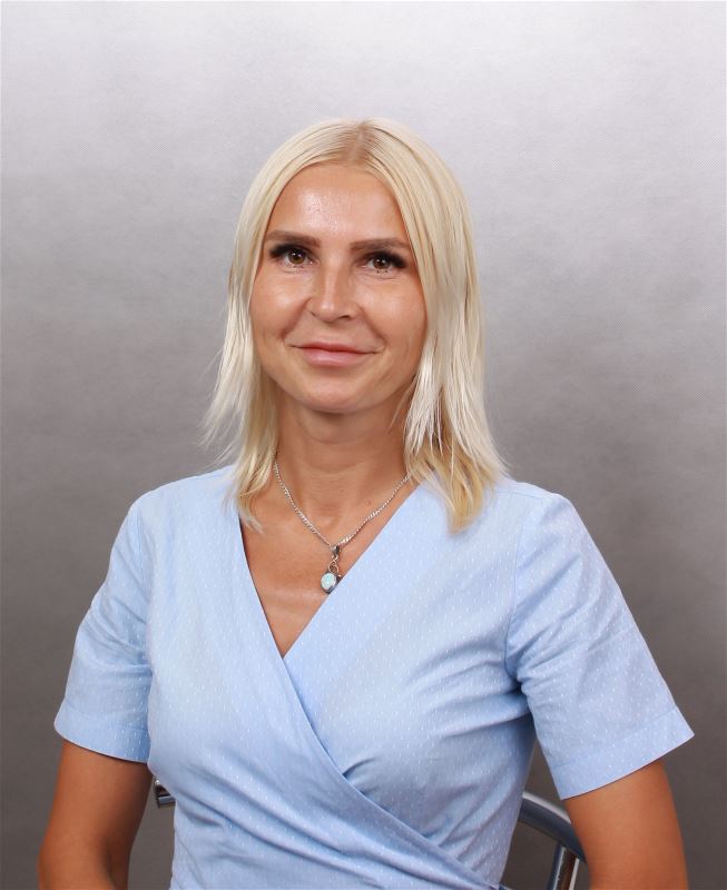 Няня Елена