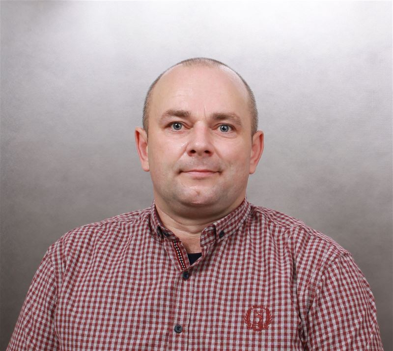 Помощник по хозяйству Александр