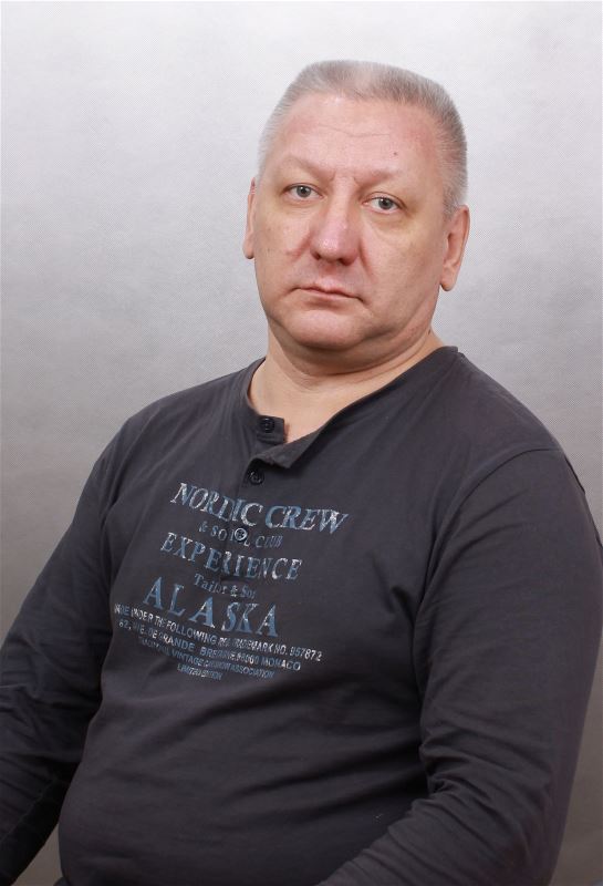 Водитель Игорь