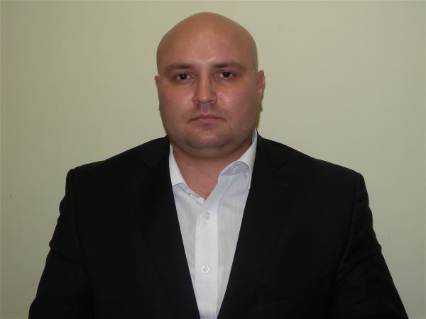 Водитель Геннадий