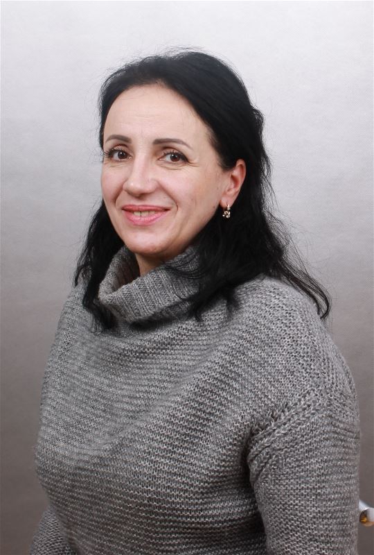 Няня Дина