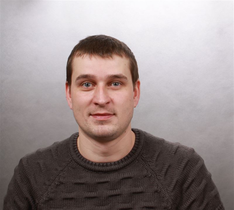 Помощник по хозяйству Игорь