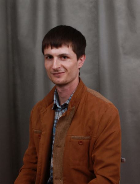 Помощник по хозяйству Виктор