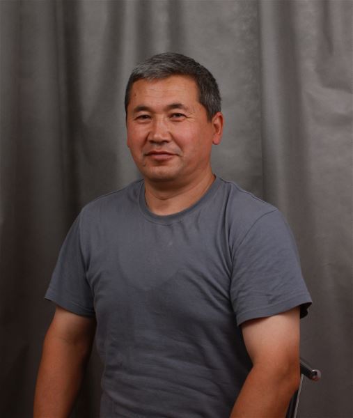 Помощник по хозяйству Азимжон