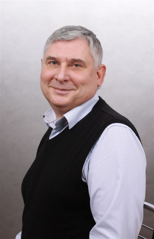 Помощник по хозяйству Александр