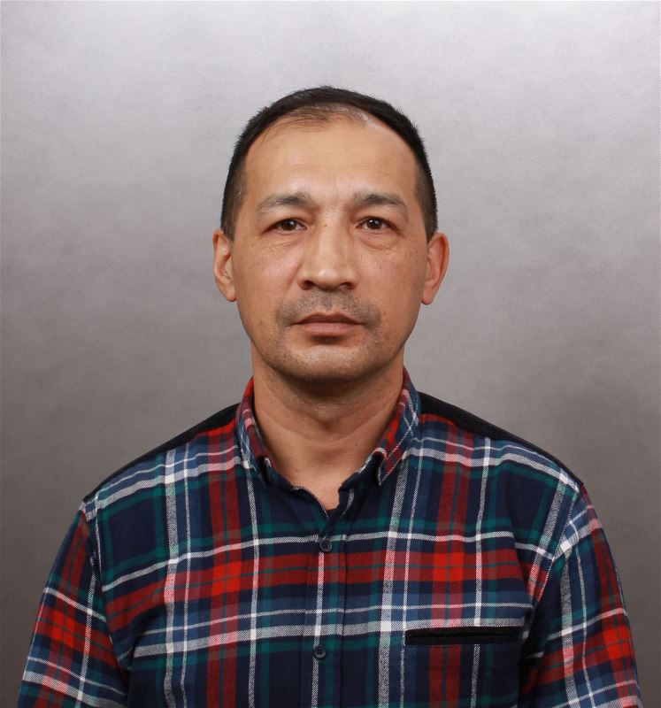 Помощник по хозяйству Равшан