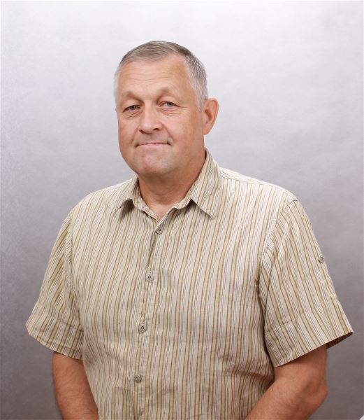 Помощник по хозяйству Александр