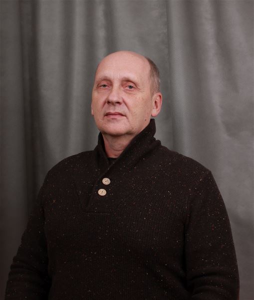 Помощник по хозяйству Игорь
