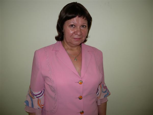 Домработница Елена Вячеславовна