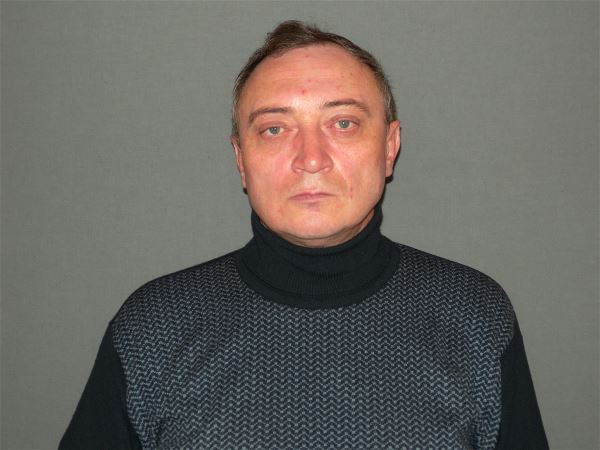 Помощник по хозяйству Валерий
