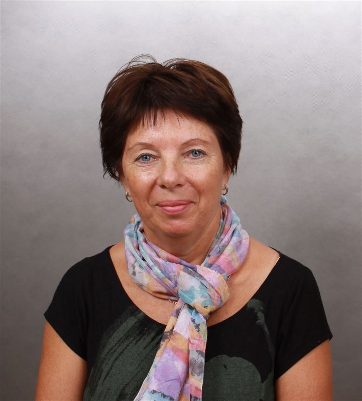 Няня Алла