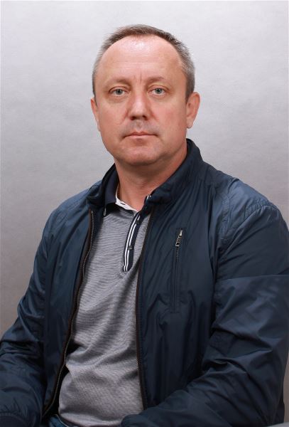 Помощник по хозяйству Виталий