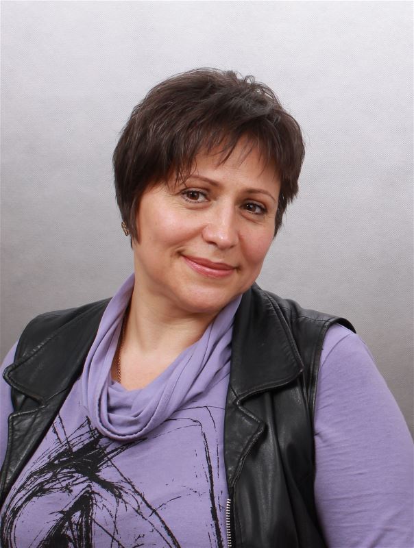 Домработница Елена