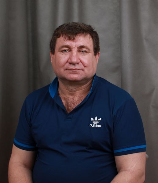 Помощник по хозяйству Владимир