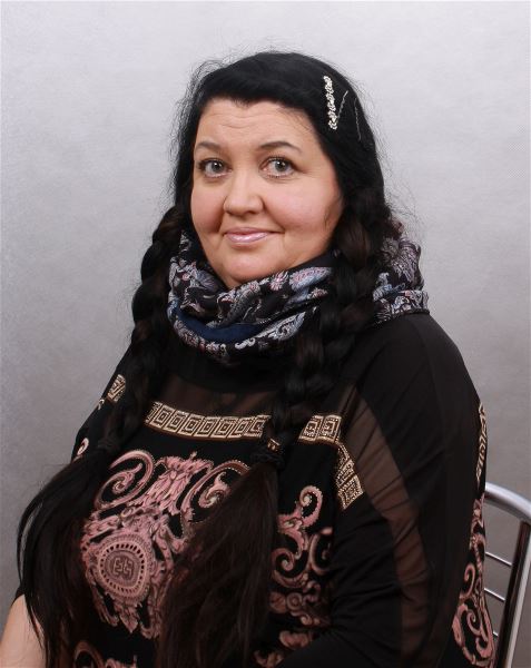 Няня Лариса