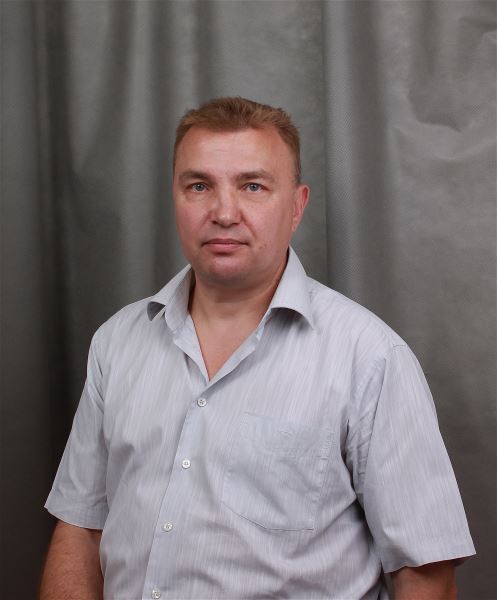 Водитель Игорь