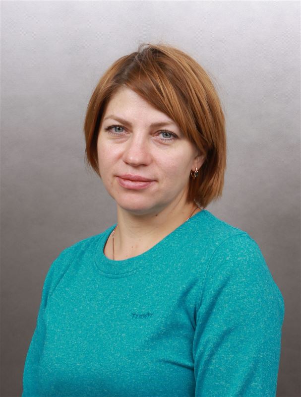Домработница Елена Николаевна