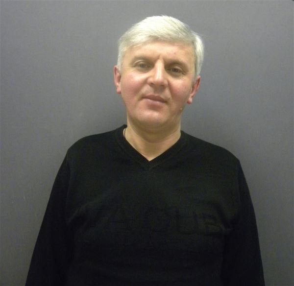 Помощник по хозяйству Валерий