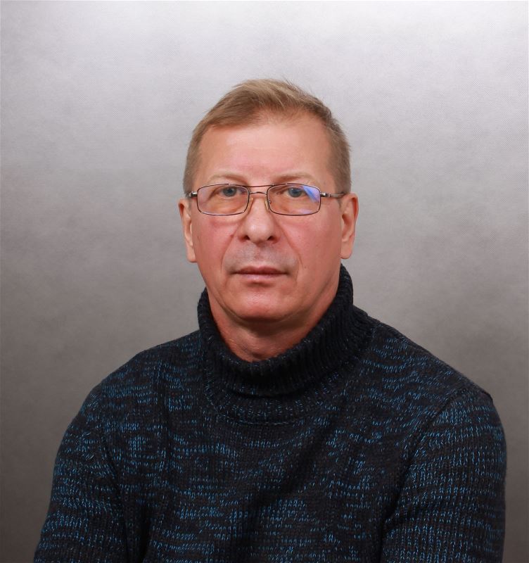 Помощник по хозяйству Владимир