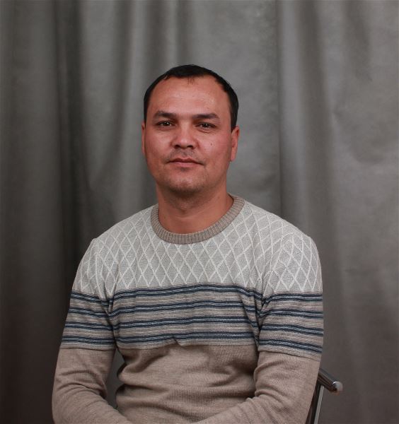 Садовник Адилбек