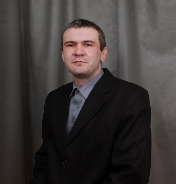 Помощник по хозяйству Александр