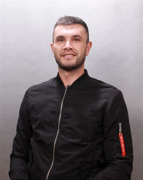 Помощник по хозяйству Алексей