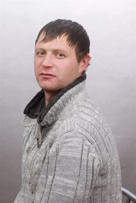 Помощник по хозяйству Олег