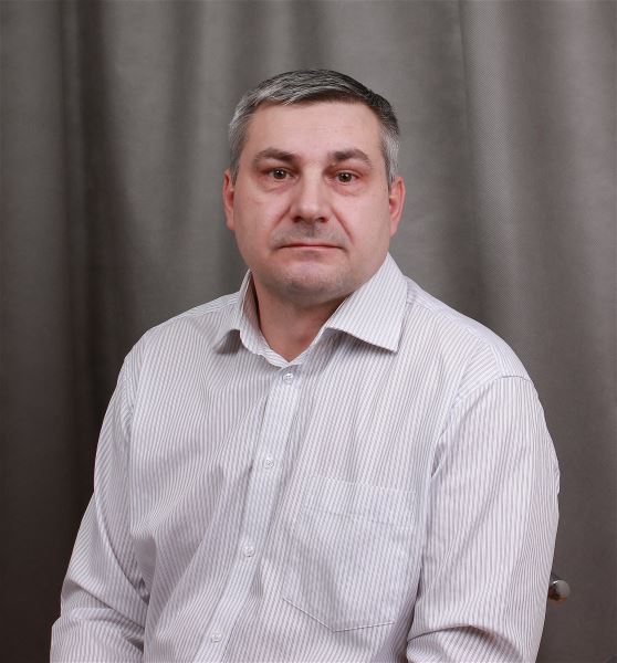 Помощник по хозяйству Алексей