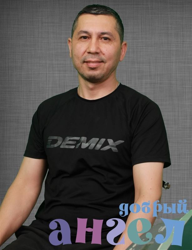 Семейная пара Шарифчон