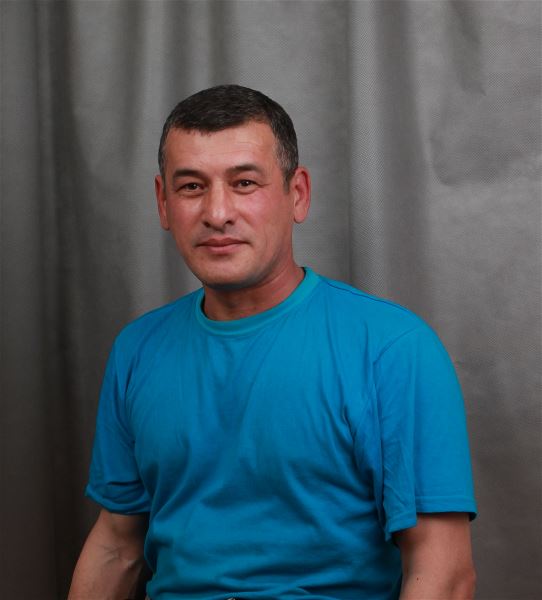 Помощник по хозяйству Баходир