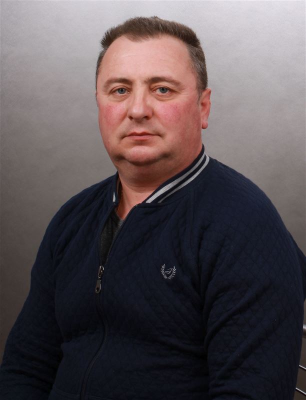 Помощник по хозяйству Сергей